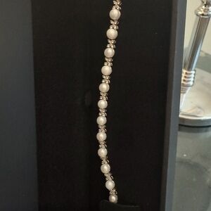 Sophisticated Silver Pearl Bracelet